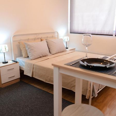 Urban Deluxe Apartments Ad Салоники Экстерьер фото
